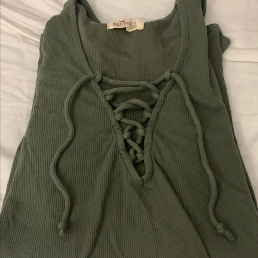 hollister criss cross shirt - Picture 2 of 3